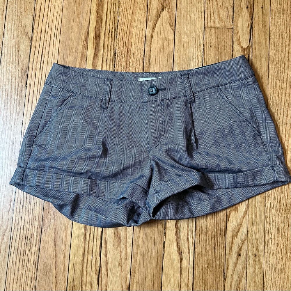 AEO Women’s Dress Shorts Gray Size 2